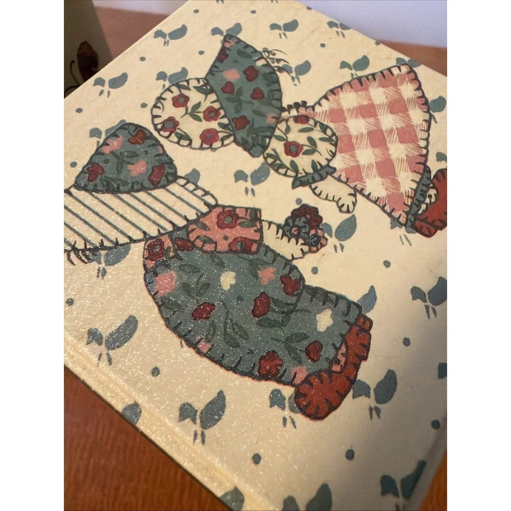 Vtg Set Of 3 Nesting Tins Holly Hobbie Style Floral Patchwork 1980's
